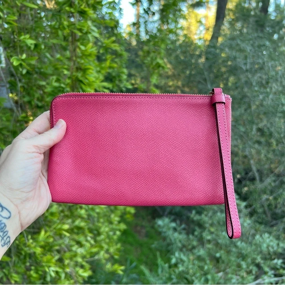 COACH Large Corner Zip Wristlet & Phone Wallet in Pink w Gold Hardware AUTHENTIC